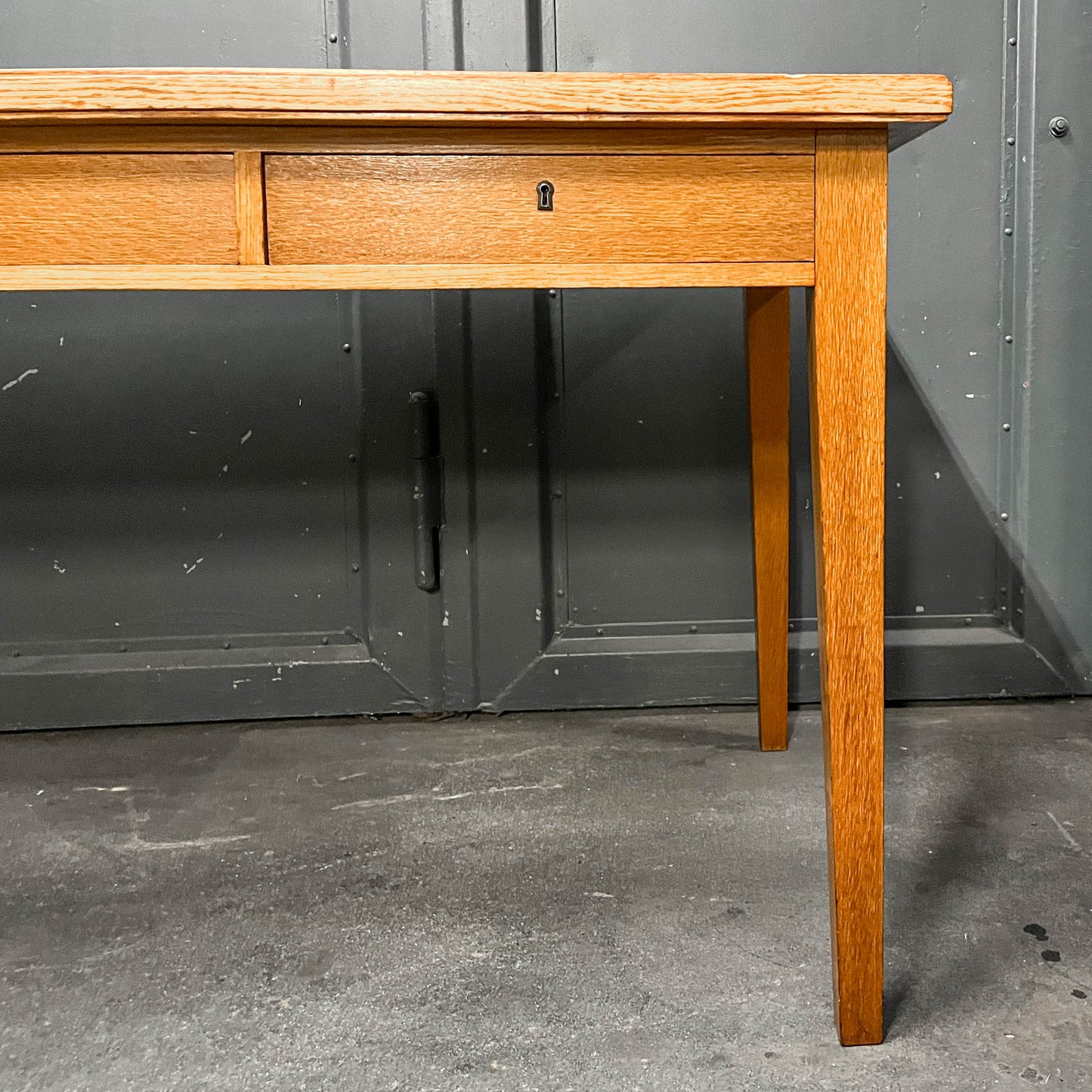 praktischer schreibtisch Y312_0701