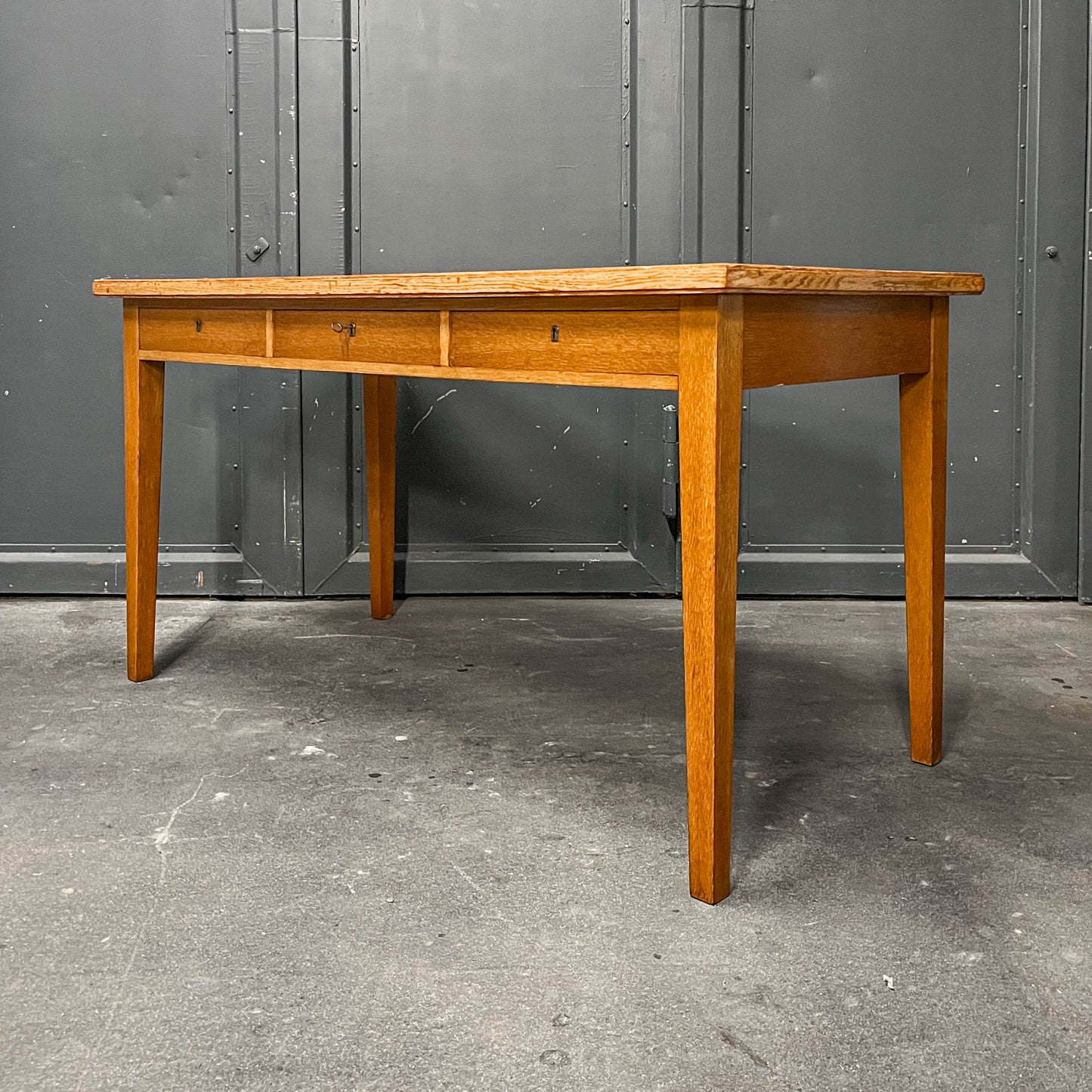 praktischer schreibtisch Y312_0701