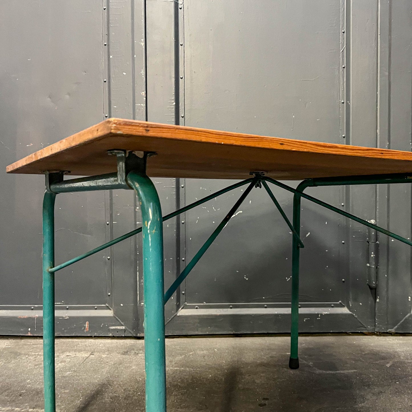 süßer vintage beistelltisch