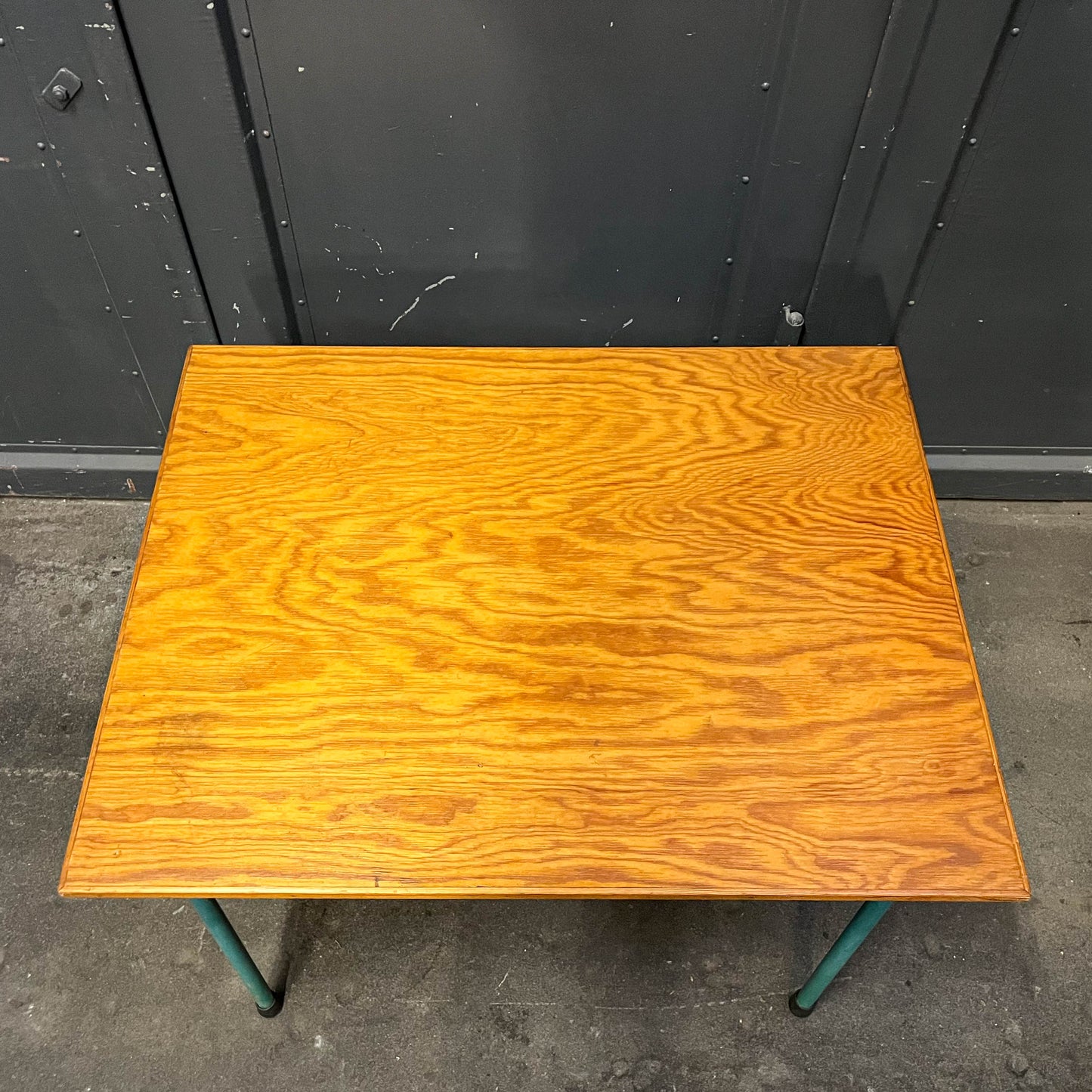 süßer vintage beistelltisch