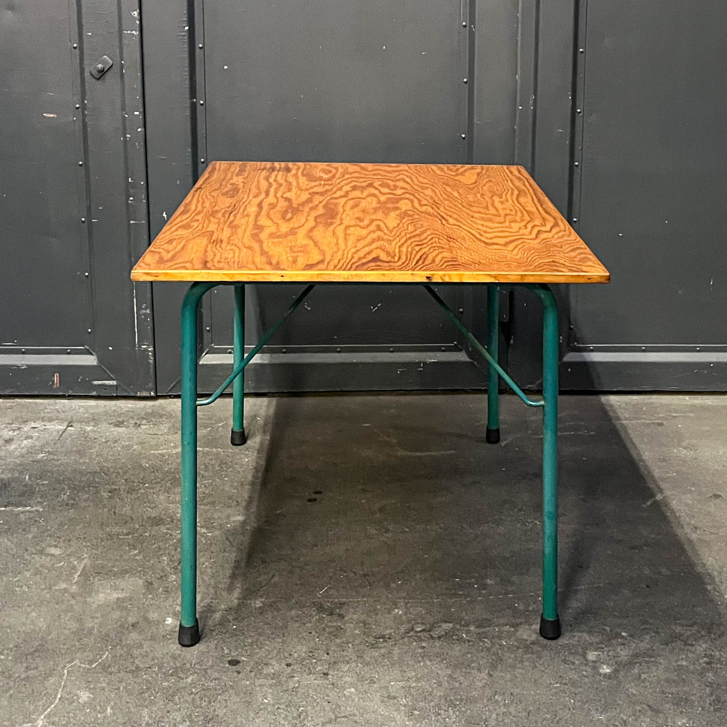 süßer vintage beistelltisch