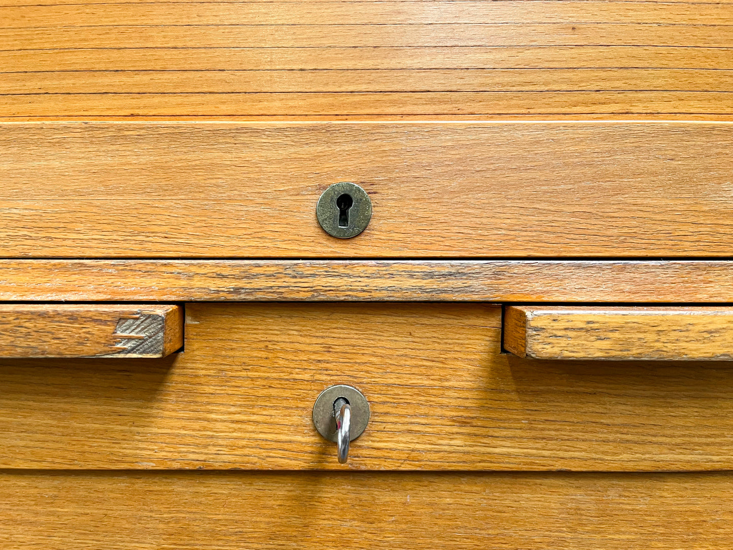 praktischer großer rollladenschrank