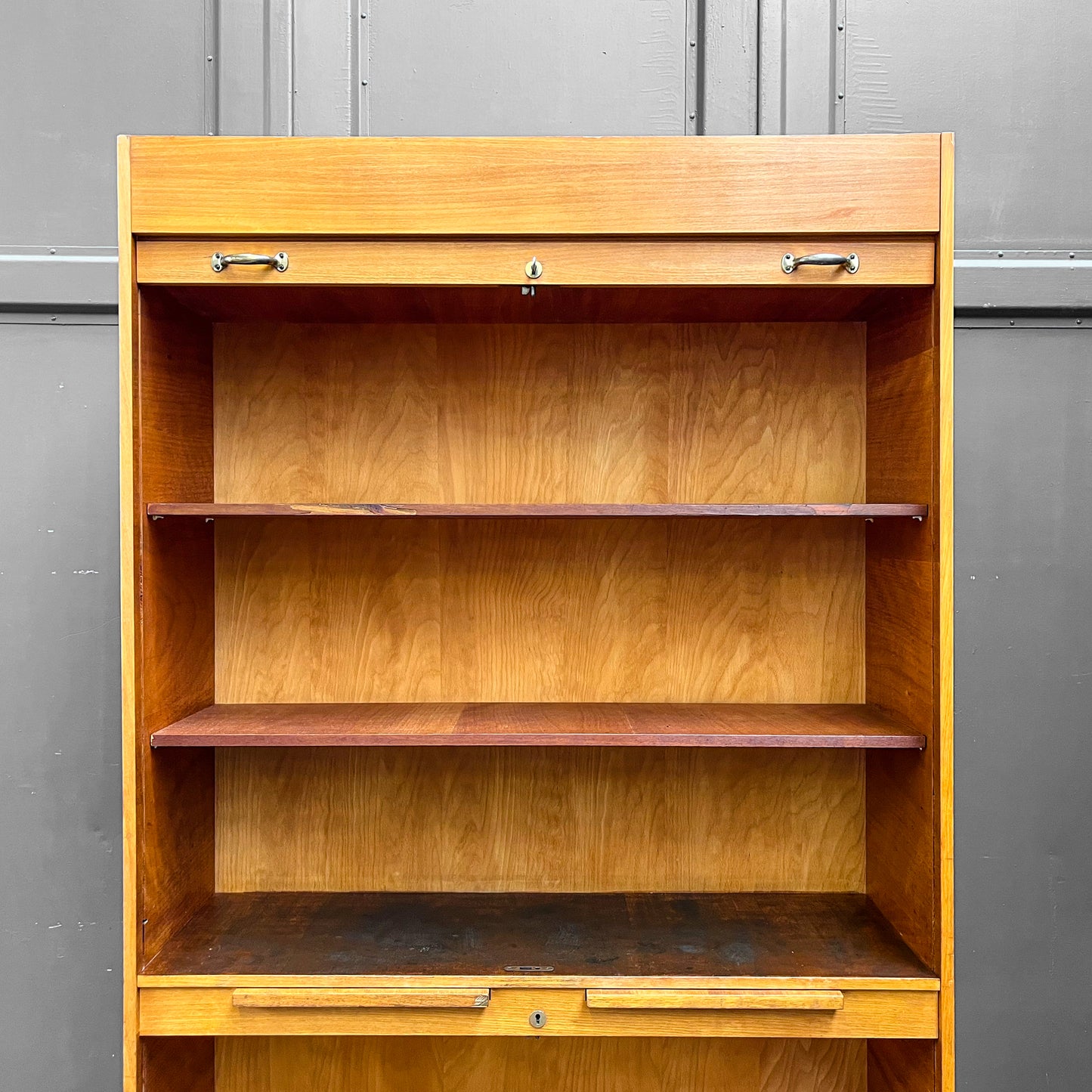 praktischer großer rollladenschrank