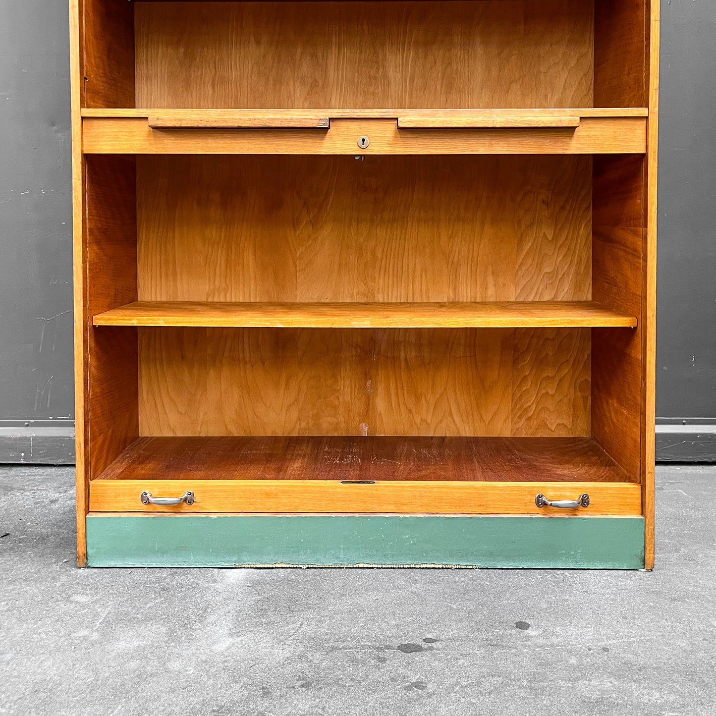 praktischer großer rollladenschrank