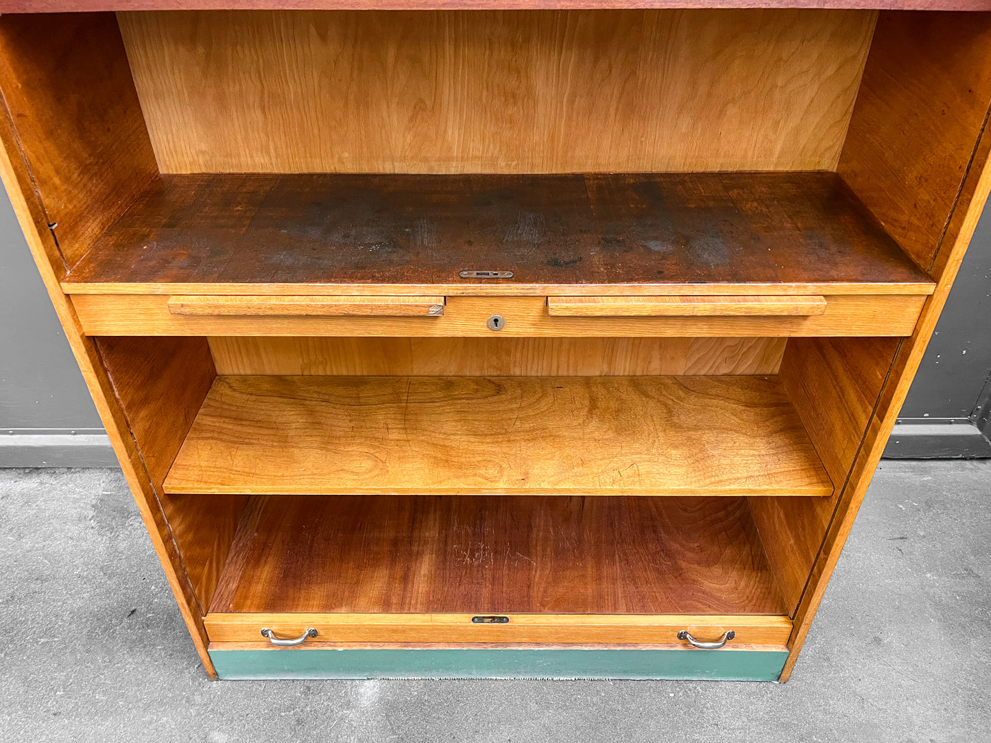 praktischer großer rollladenschrank