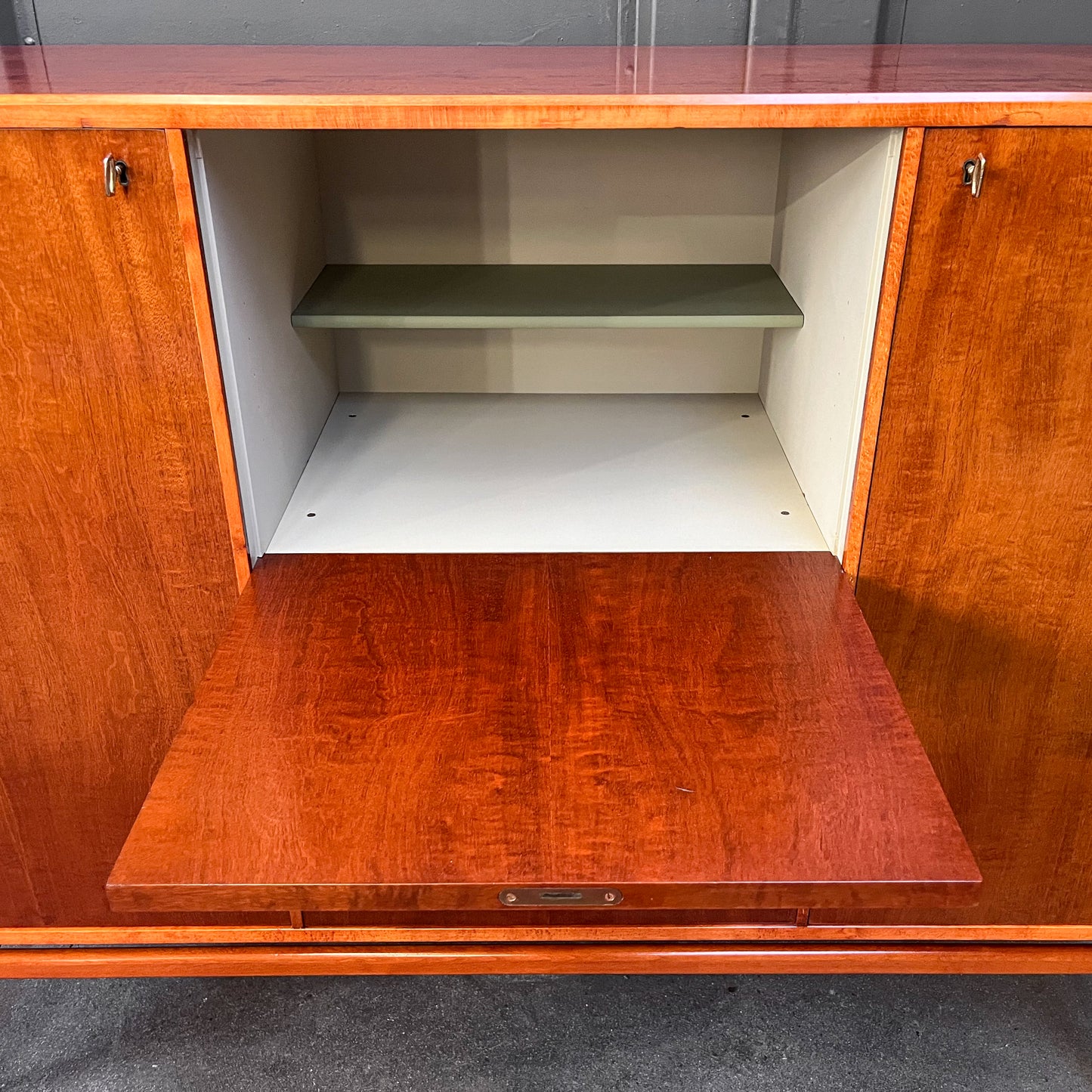 wunderschönes mid-century highboard