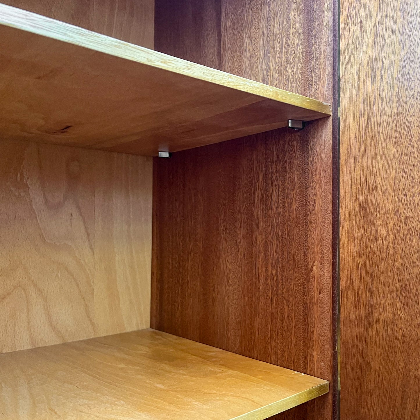 zeitloser wäscheschrank