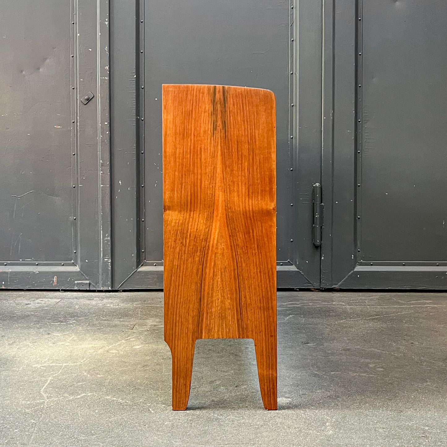 außergewöhnliches kleines bücherregal