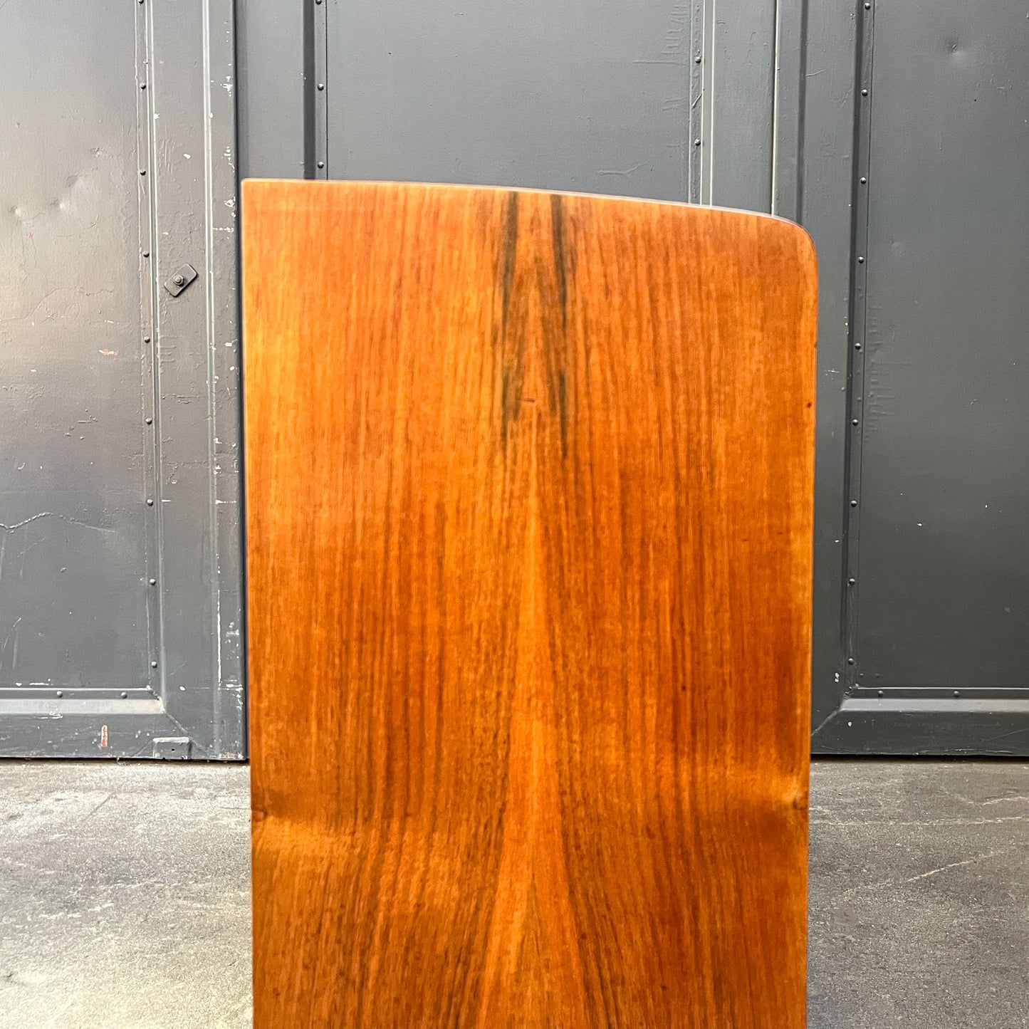 außergewöhnliches kleines bücherregal