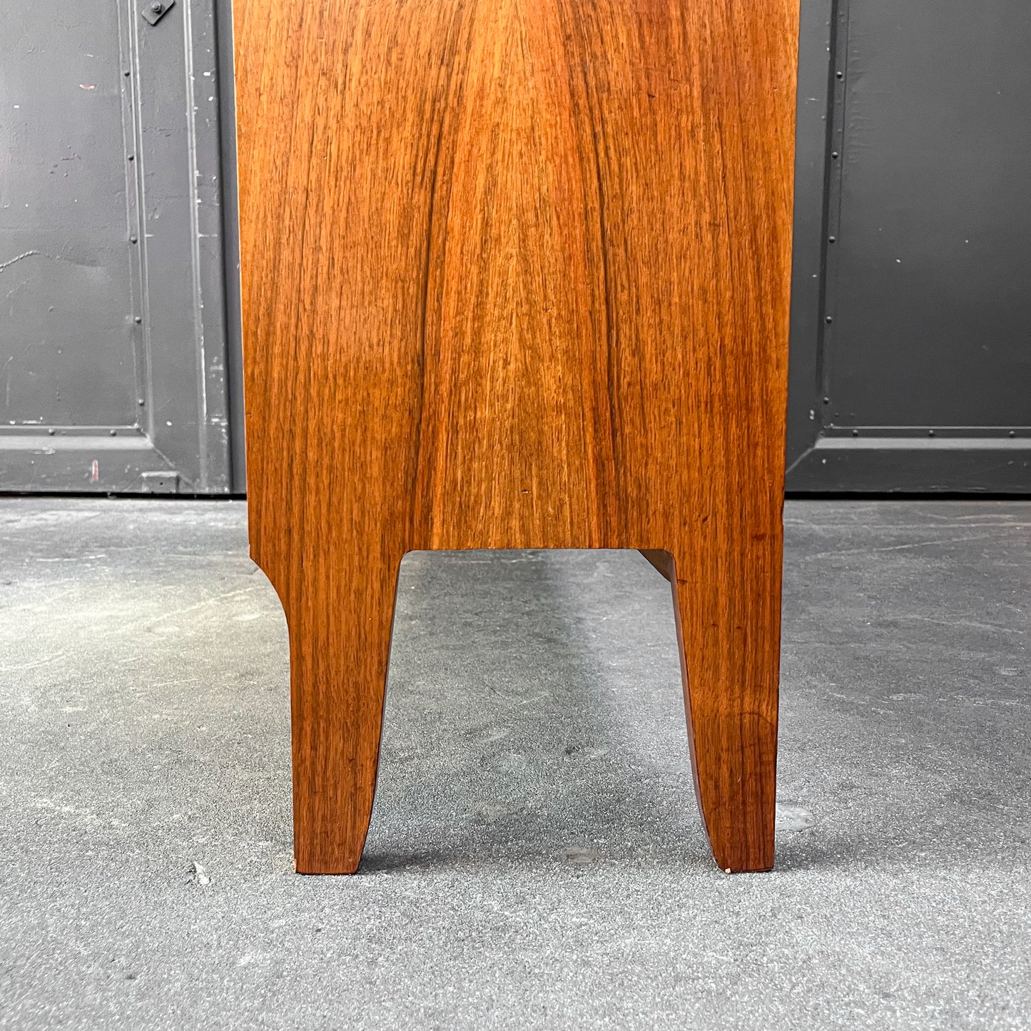 außergewöhnliches kleines bücherregal