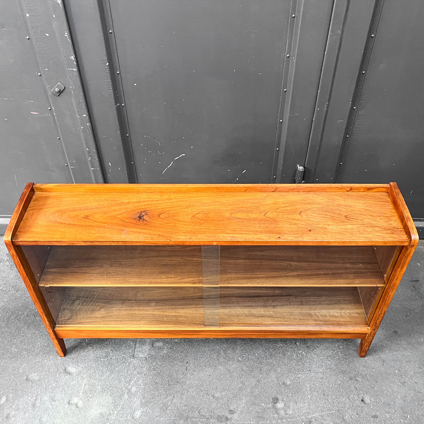 außergewöhnliches kleines bücherregal