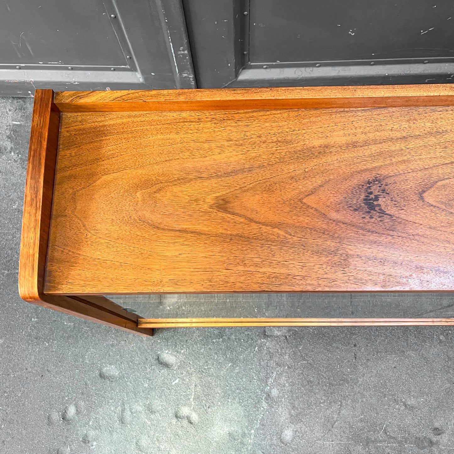 außergewöhnliches kleines bücherregal