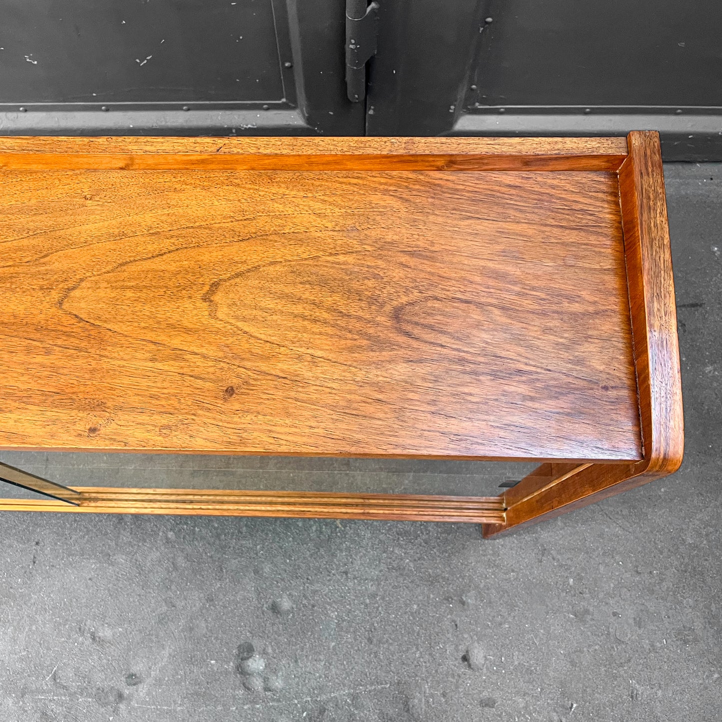 außergewöhnliches kleines bücherregal