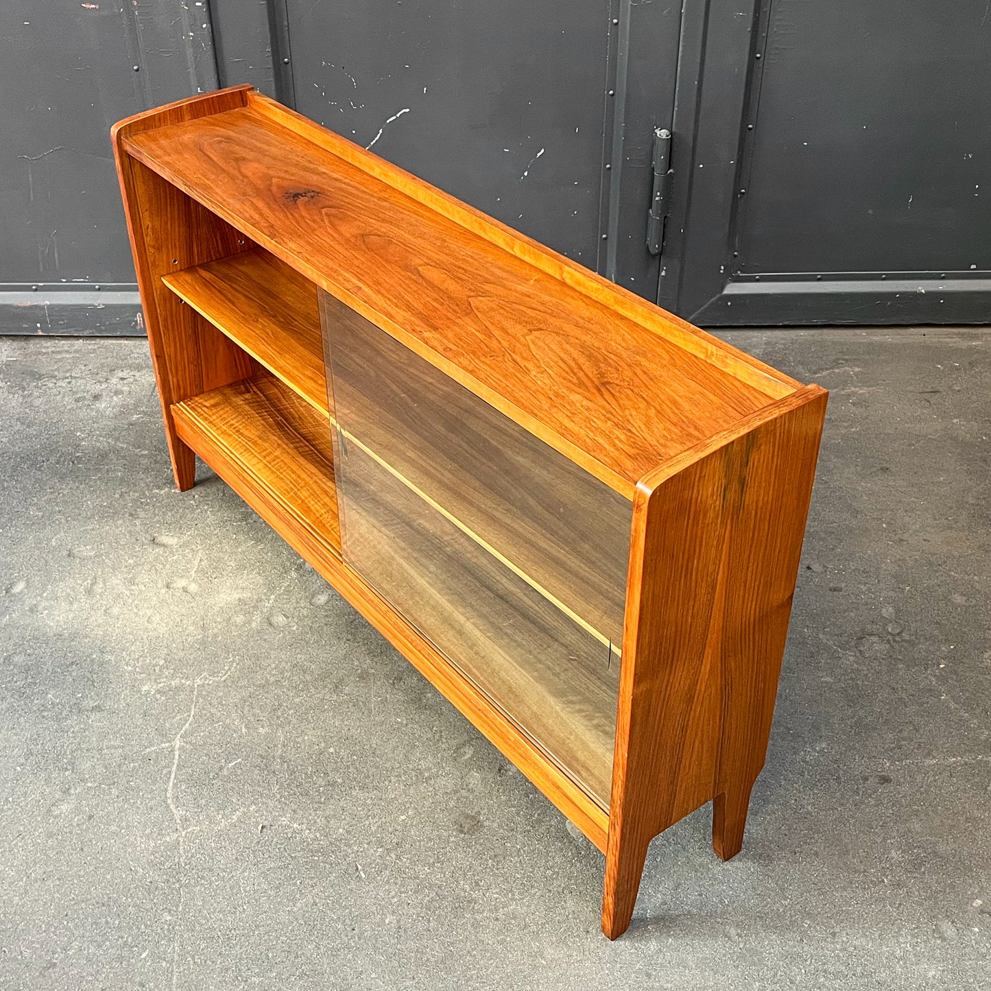 außergewöhnliches kleines bücherregal