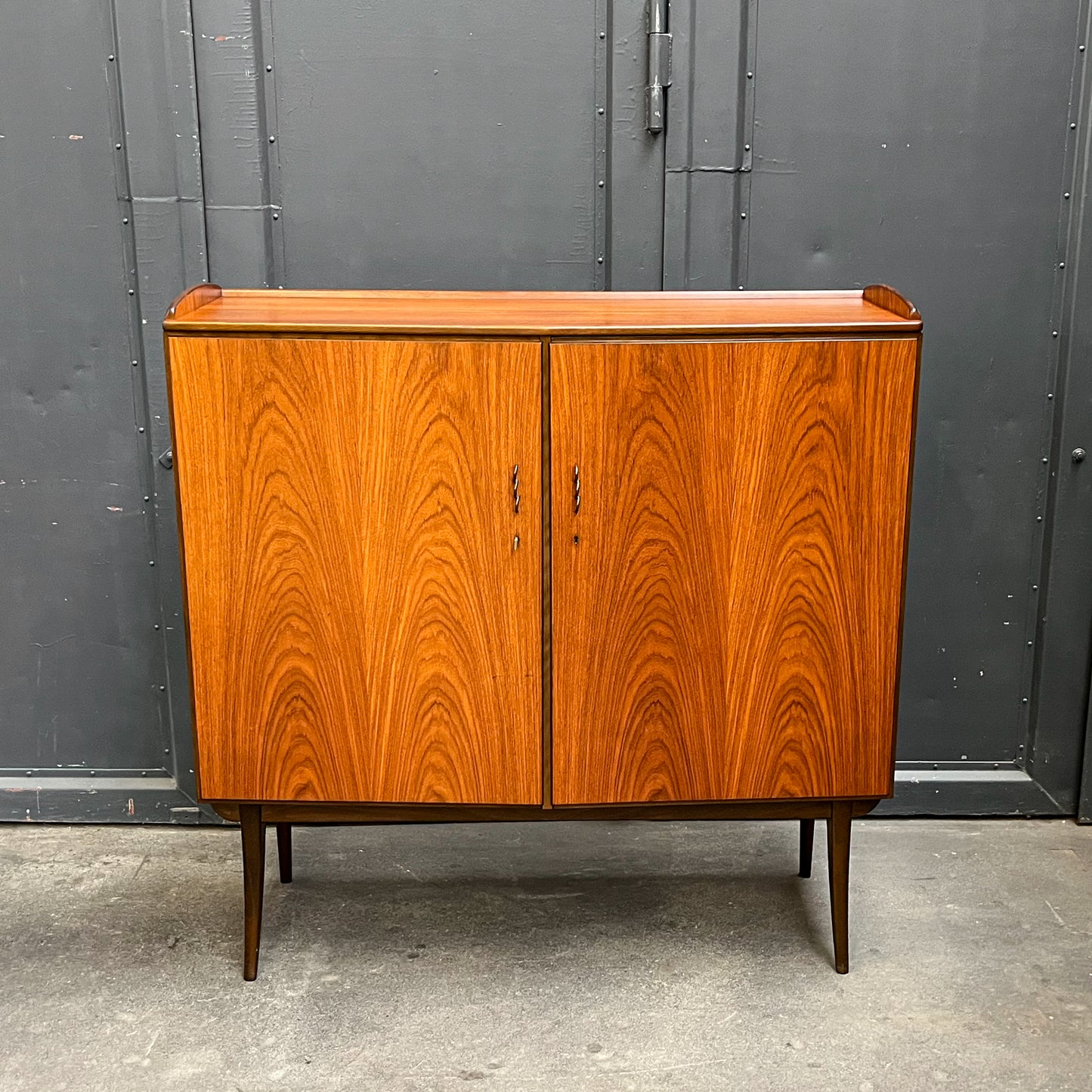 außergewöhnliches highboard