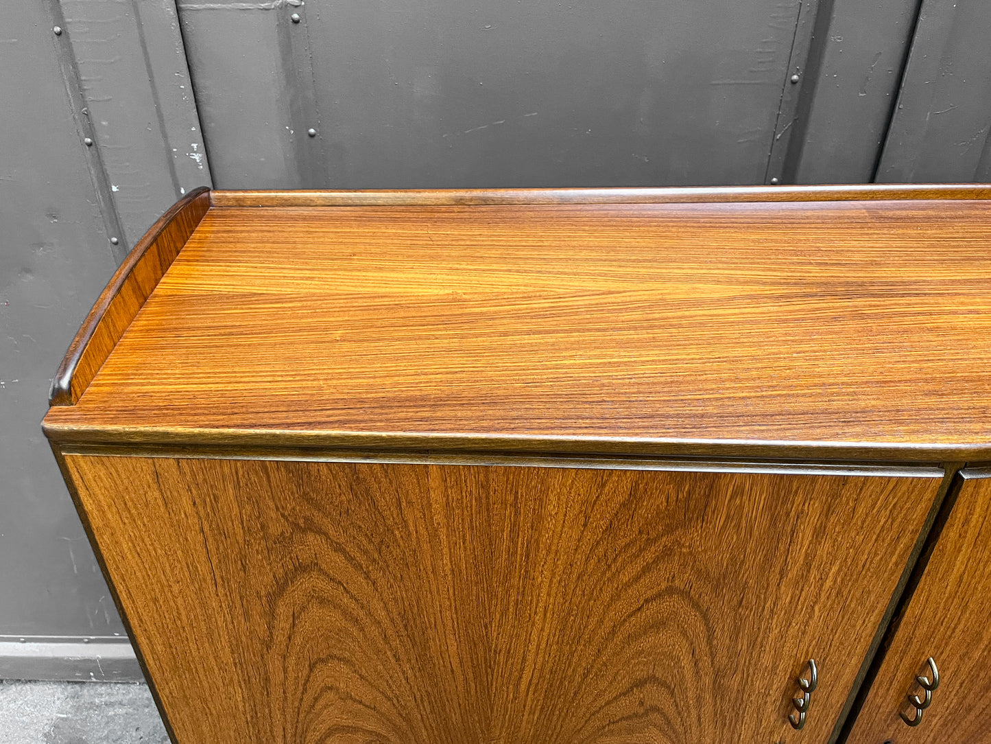 außergewöhnliches highboard