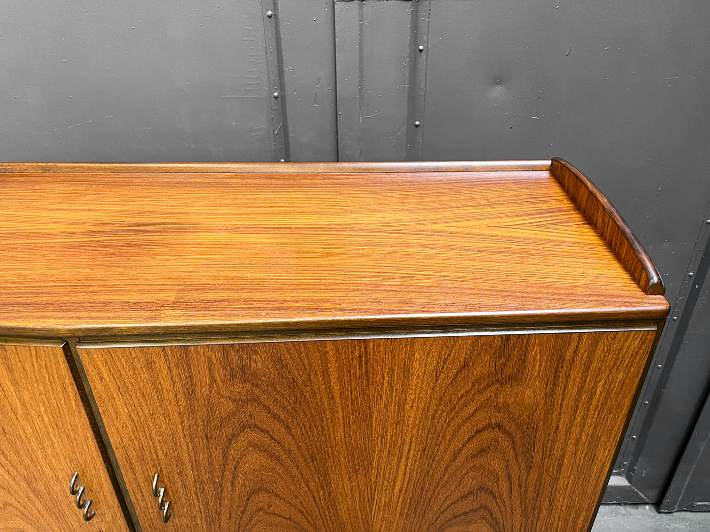 außergewöhnliches highboard