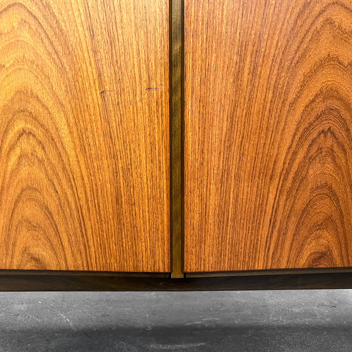 außergewöhnliches highboard