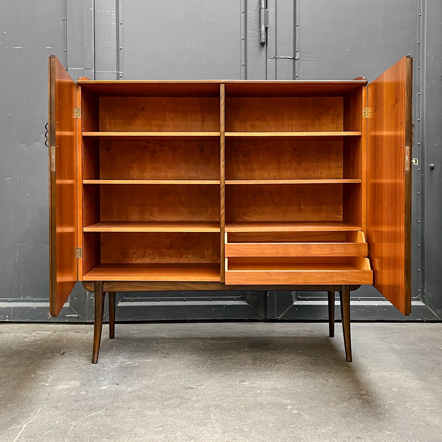 außergewöhnliches highboard