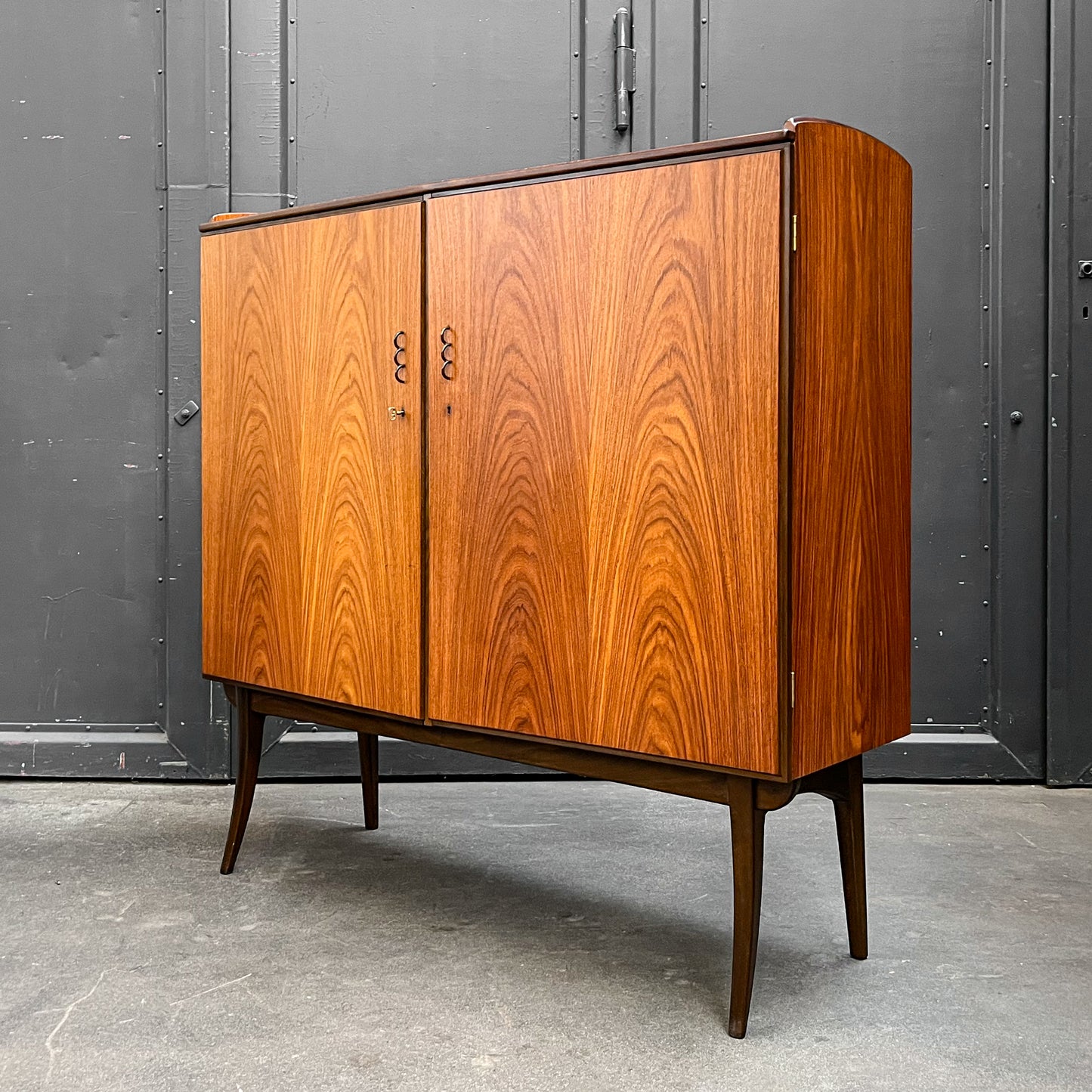 außergewöhnliches highboard