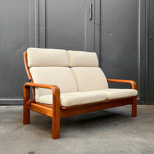 zeitloses dänisches sofa