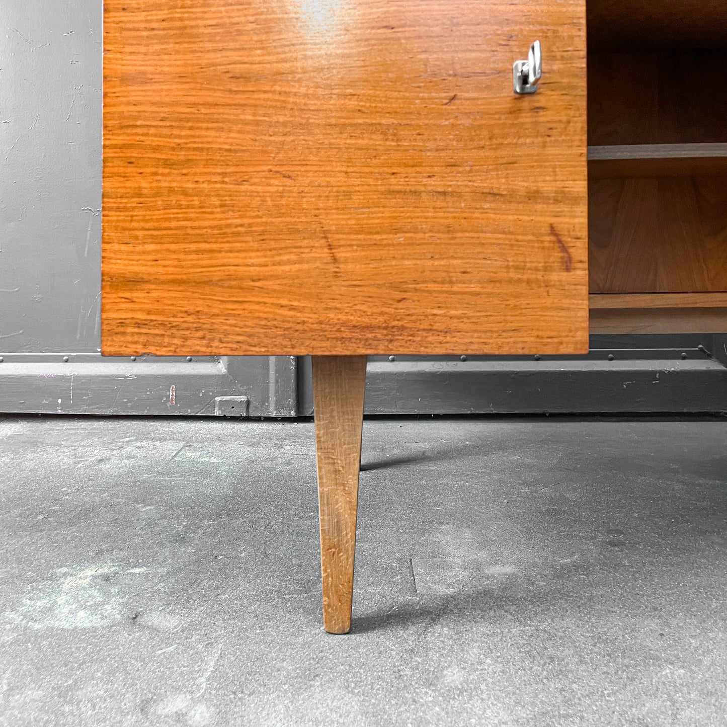 schreibtisch in nussbaum, 1960er, 130cm