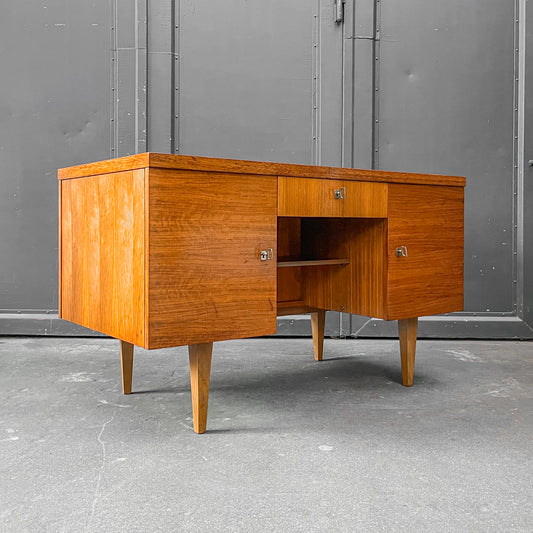 schreibtisch in nussbaum, 1960er, 130cm