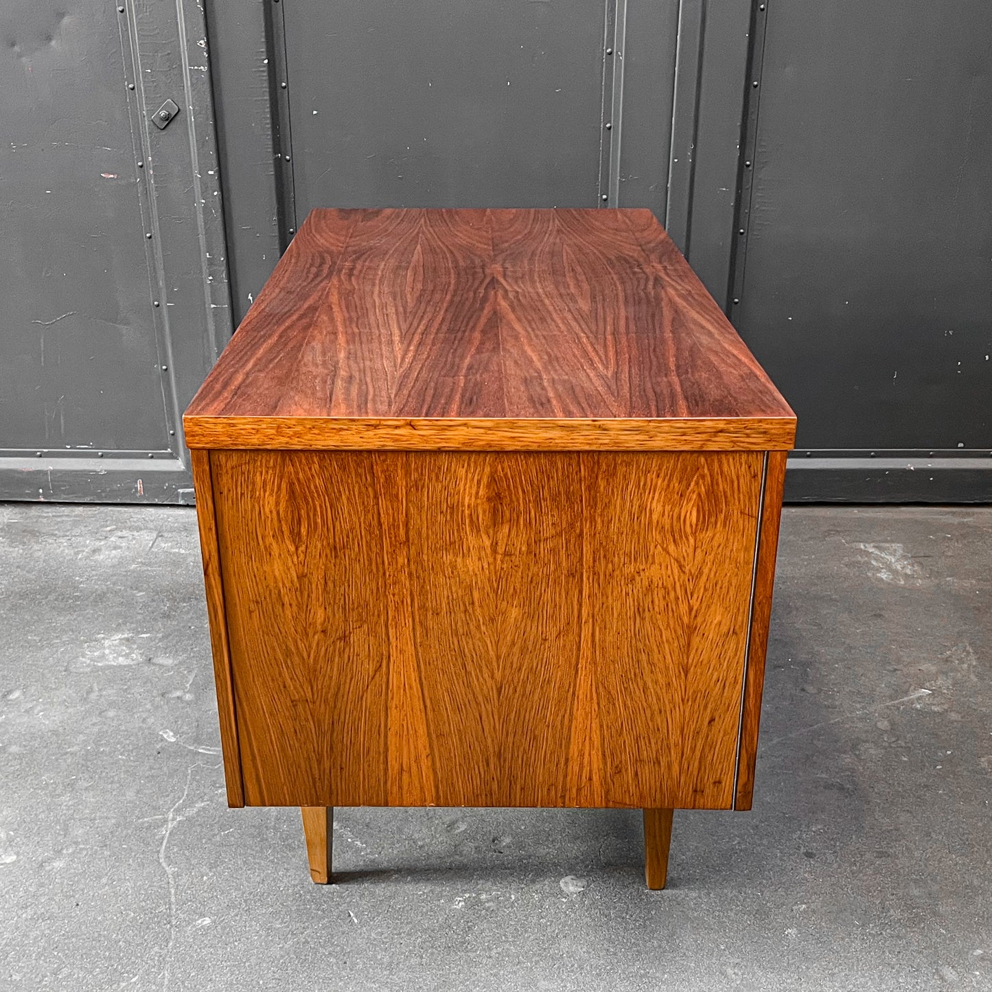 schreibtisch in nussbaum, 1960er, 130cm