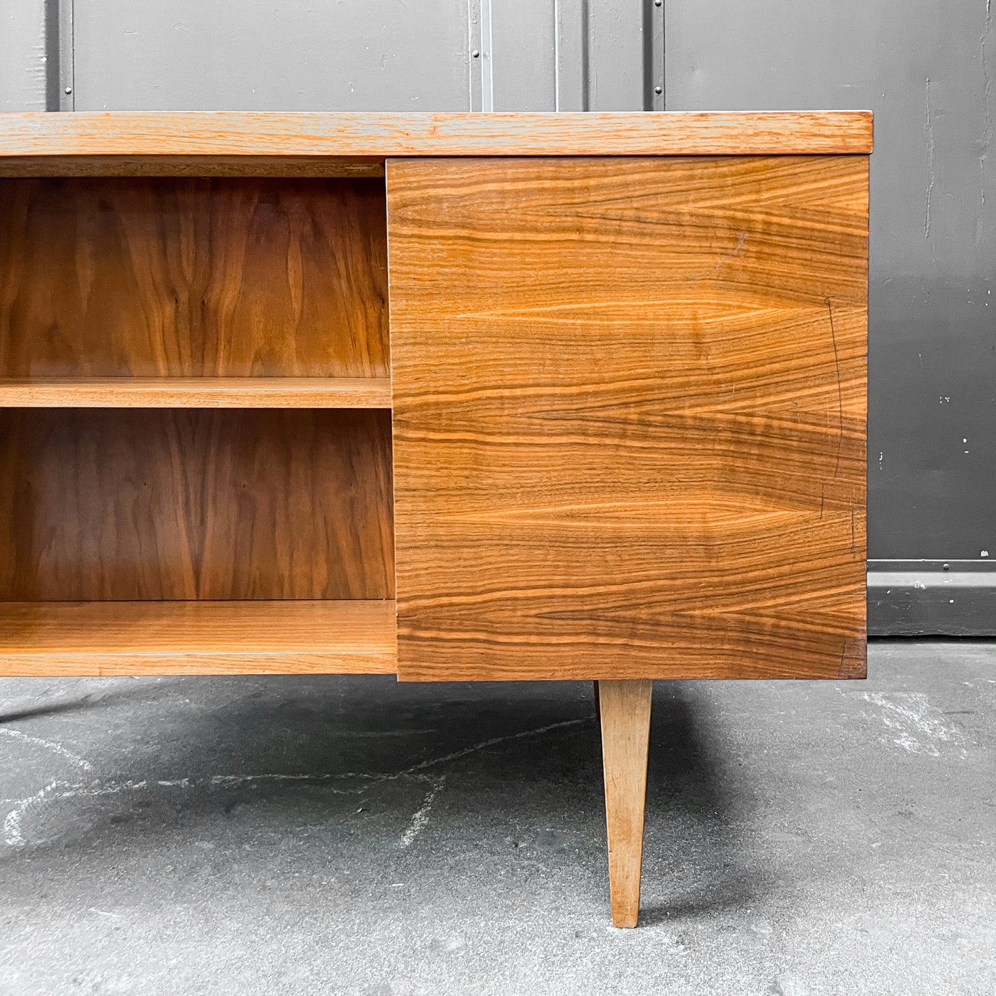 schreibtisch in nussbaum, 1960er, 130cm