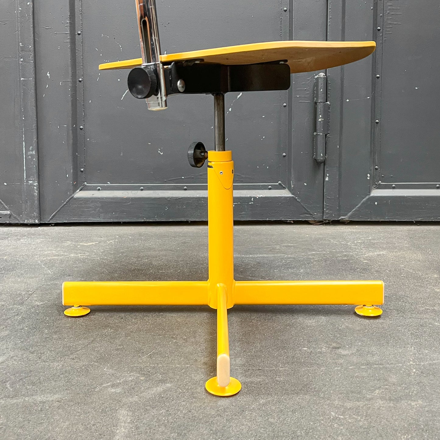 schreibtischtstühle in gelb, 1970er, verstellbar