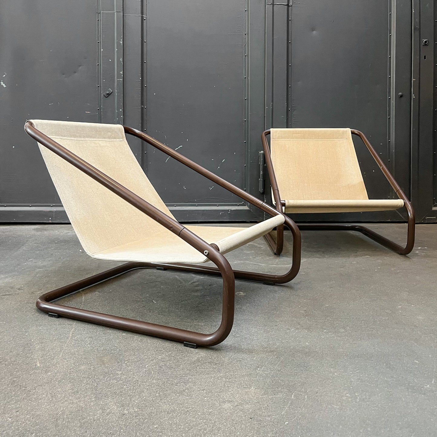 paar ikea loungesessel, 1970er jahre
