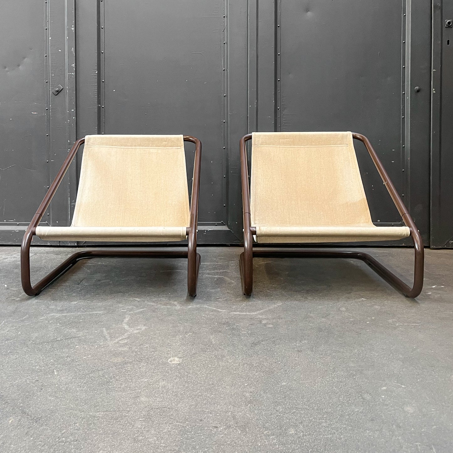 paar ikea loungesessel, 1970er jahre