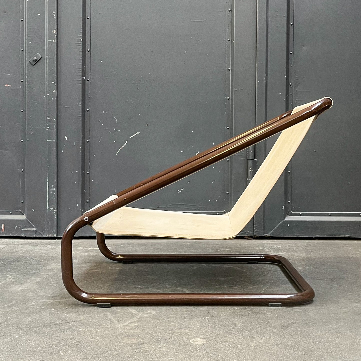 paar ikea loungesessel, 1970er jahre