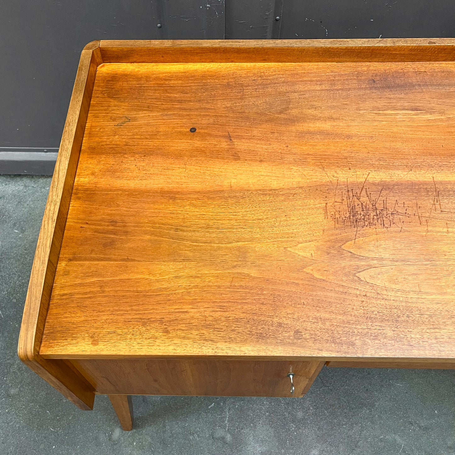 schreibtisch in nussbaum, 1960er, 145cm